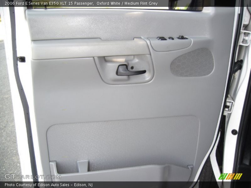Oxford White / Medium Flint Grey 2006 Ford E Series Van E350 XLT 15 Passenger