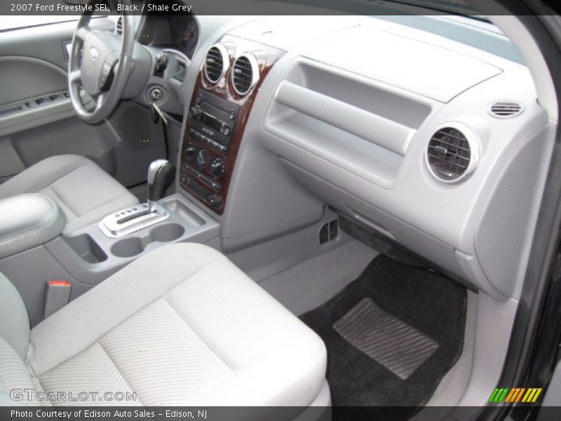 Black / Shale Grey 2007 Ford Freestyle SEL