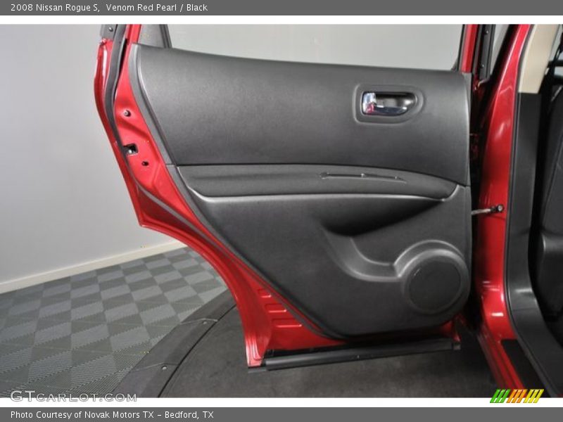 Venom Red Pearl / Black 2008 Nissan Rogue S