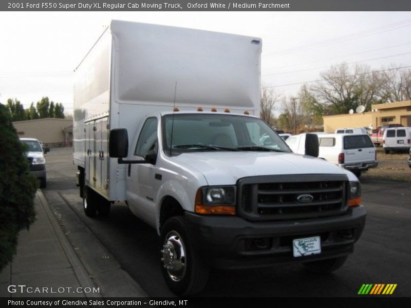 Oxford White / Medium Parchment 2001 Ford F550 Super Duty XL Regular Cab Moving Truck