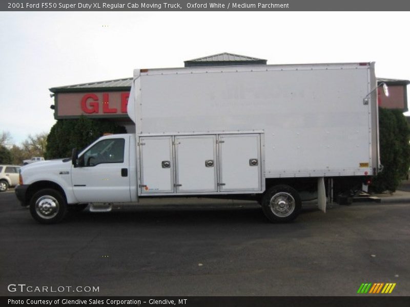 Oxford White / Medium Parchment 2001 Ford F550 Super Duty XL Regular Cab Moving Truck