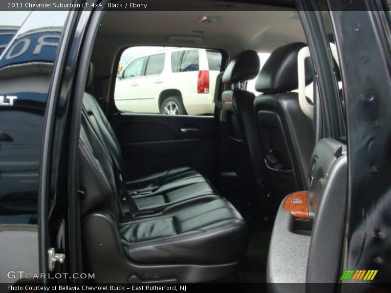 Black / Ebony 2011 Chevrolet Suburban LT 4x4