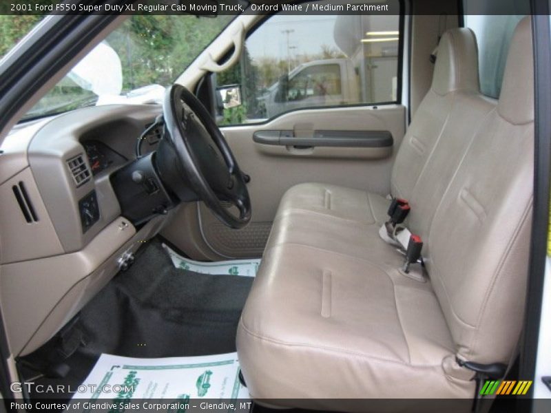 Oxford White / Medium Parchment 2001 Ford F550 Super Duty XL Regular Cab Moving Truck