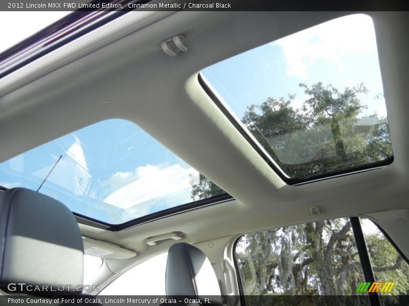 Sunroof of 2012 MKX FWD Limited Edition