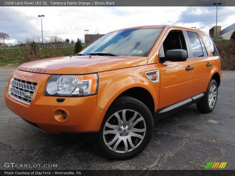 Front 3/4 View of 2008 LR2 SE