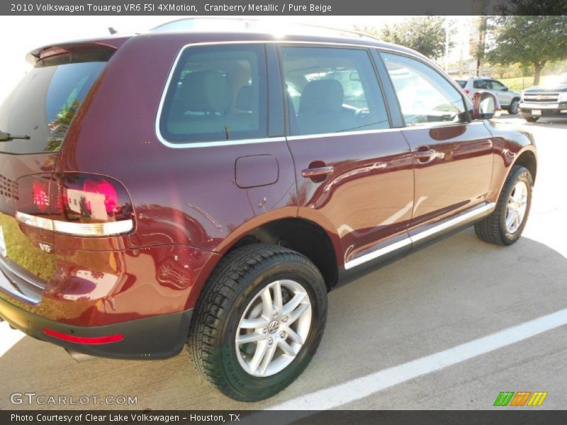 Cranberry Metallic / Pure Beige 2010 Volkswagen Touareg VR6 FSI 4XMotion