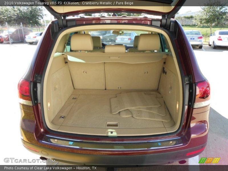 Cranberry Metallic / Pure Beige 2010 Volkswagen Touareg VR6 FSI 4XMotion