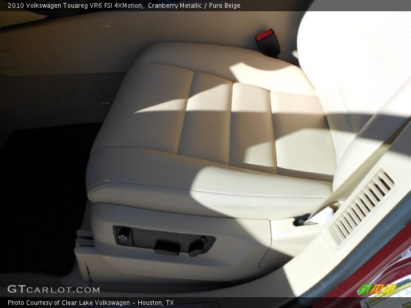 Cranberry Metallic / Pure Beige 2010 Volkswagen Touareg VR6 FSI 4XMotion