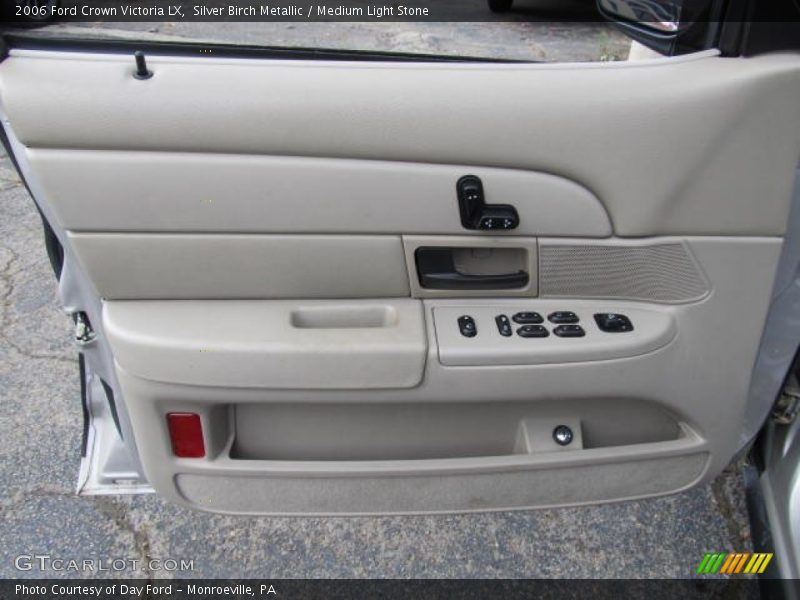 Door Panel of 2006 Crown Victoria LX