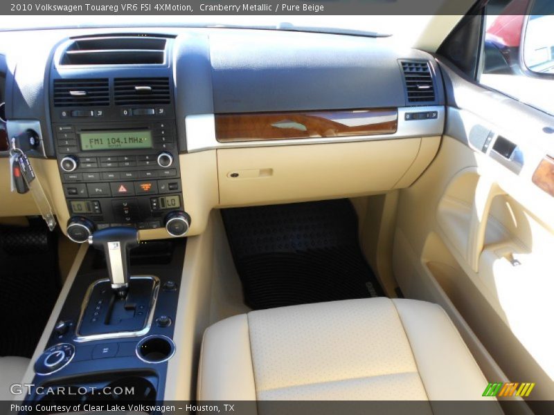 Cranberry Metallic / Pure Beige 2010 Volkswagen Touareg VR6 FSI 4XMotion