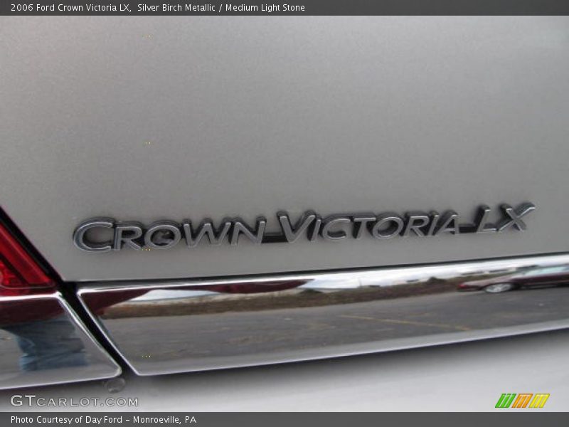 Silver Birch Metallic / Medium Light Stone 2006 Ford Crown Victoria LX