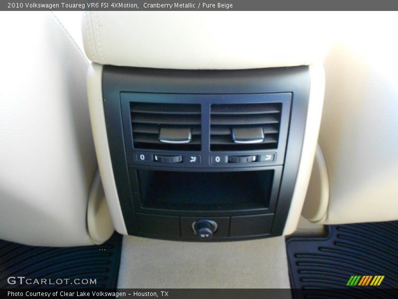 Cranberry Metallic / Pure Beige 2010 Volkswagen Touareg VR6 FSI 4XMotion