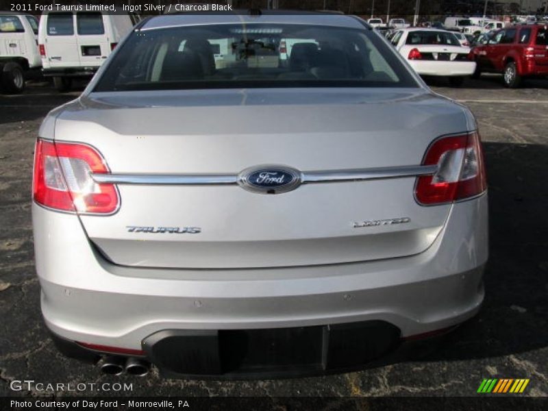 Ingot Silver / Charcoal Black 2011 Ford Taurus Limited