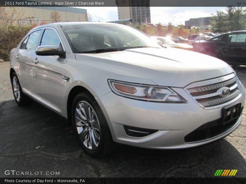 Ingot Silver / Charcoal Black 2011 Ford Taurus Limited