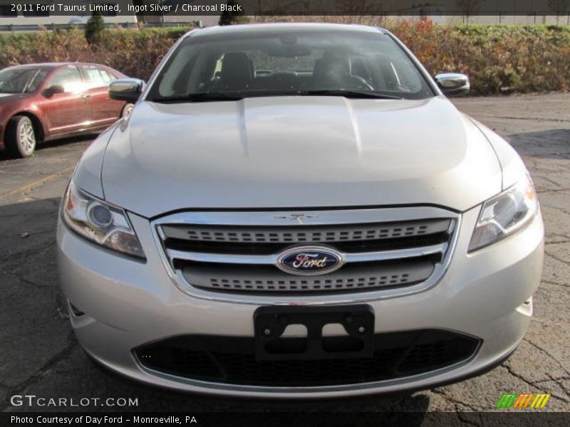 Ingot Silver / Charcoal Black 2011 Ford Taurus Limited