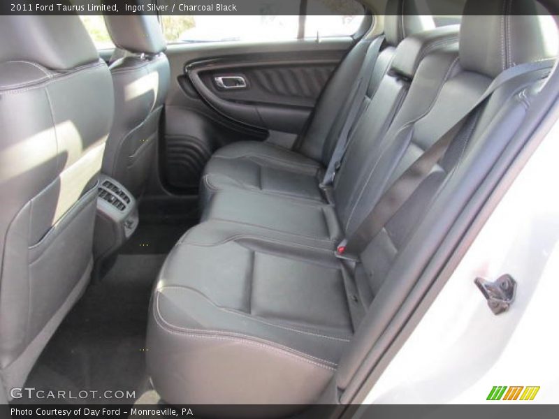 Ingot Silver / Charcoal Black 2011 Ford Taurus Limited