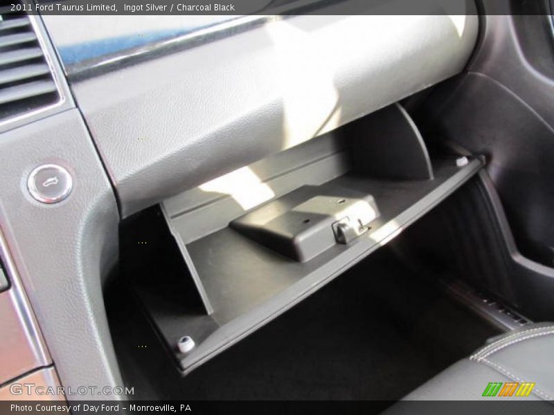 Ingot Silver / Charcoal Black 2011 Ford Taurus Limited