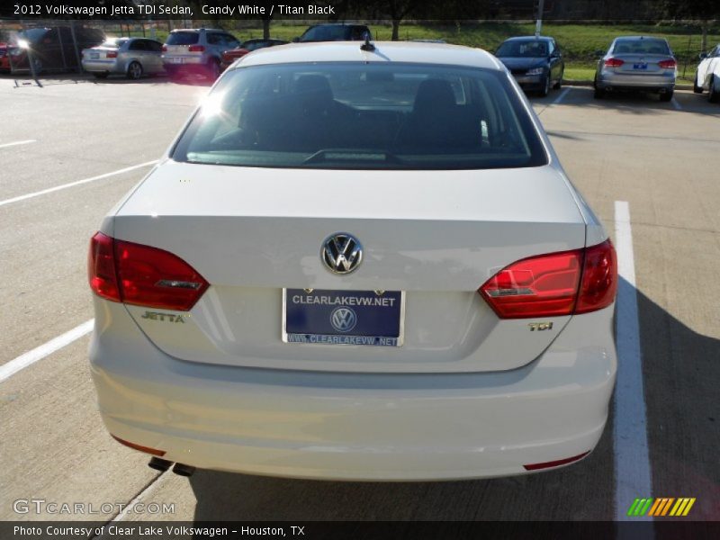 Candy White / Titan Black 2012 Volkswagen Jetta TDI Sedan