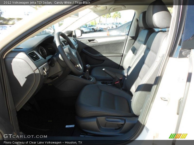 Candy White / Titan Black 2012 Volkswagen Jetta TDI Sedan
