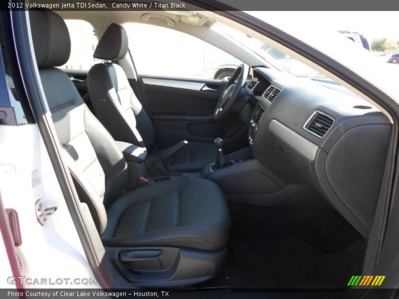 Candy White / Titan Black 2012 Volkswagen Jetta TDI Sedan