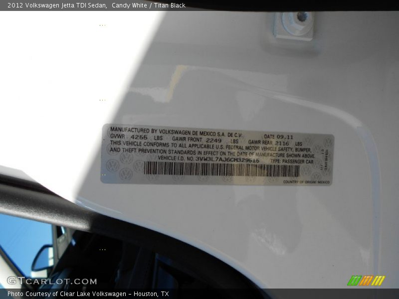 Candy White / Titan Black 2012 Volkswagen Jetta TDI Sedan