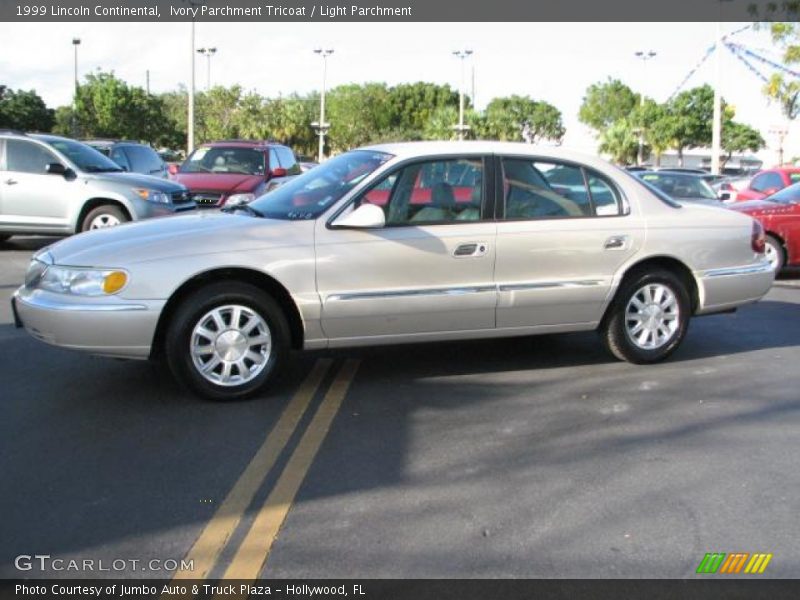 Ivory Parchment Tricoat / Light Parchment 1999 Lincoln Continental