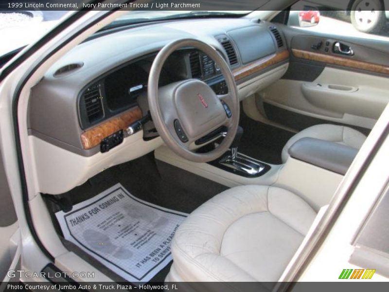  1999 Continental  Light Parchment Interior