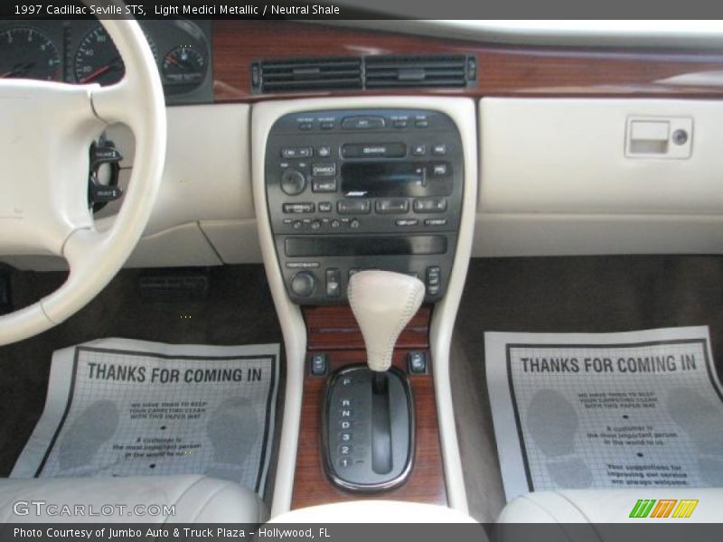 Controls of 1997 Seville STS