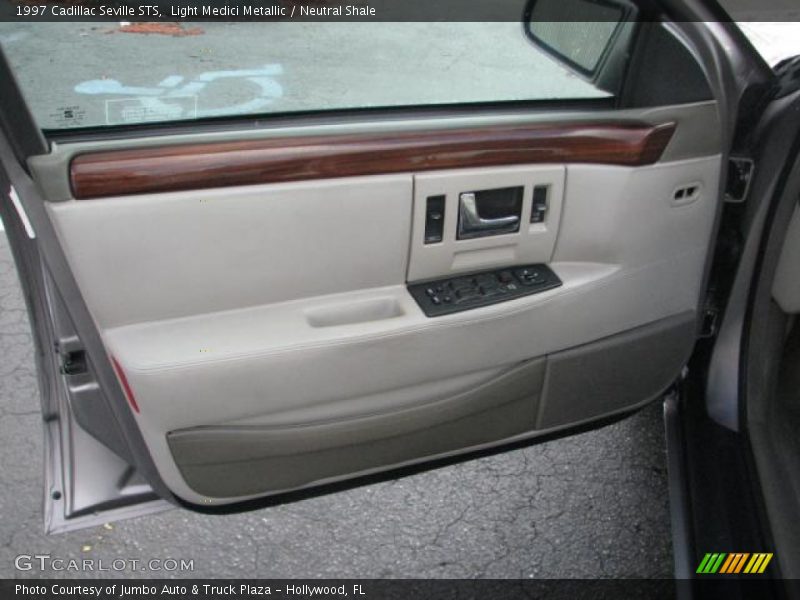 Door Panel of 1997 Seville STS