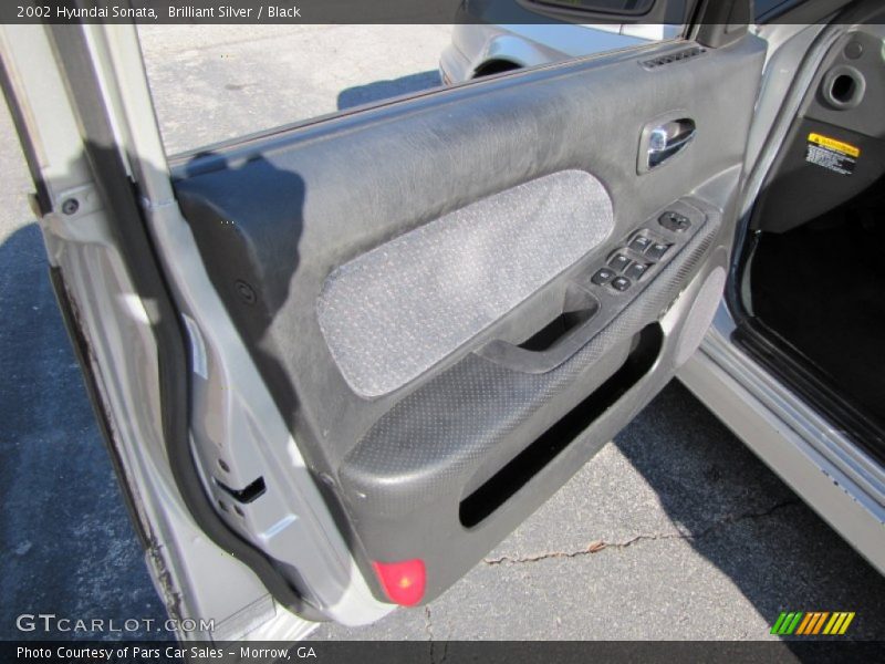 Brilliant Silver / Black 2002 Hyundai Sonata