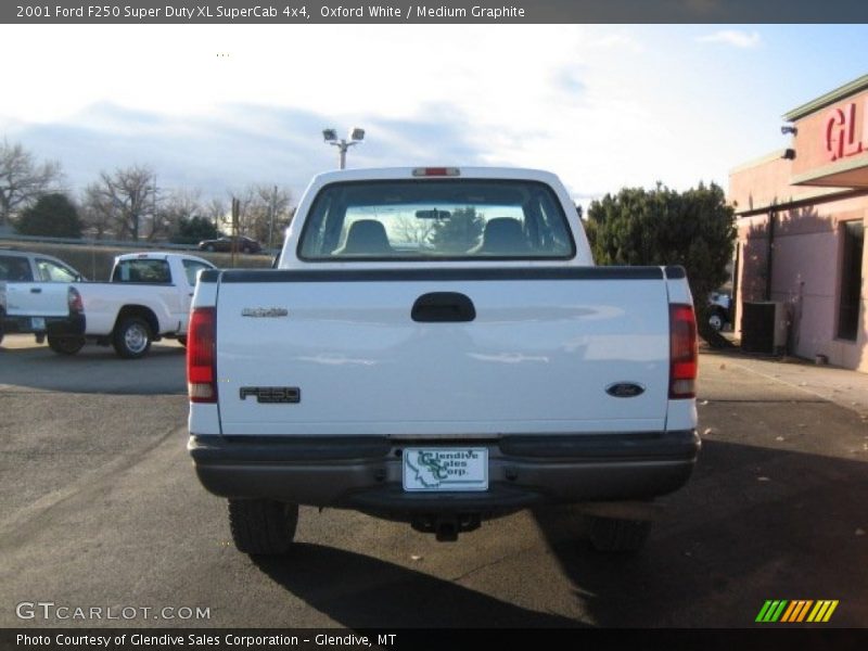Oxford White / Medium Graphite 2001 Ford F250 Super Duty XL SuperCab 4x4