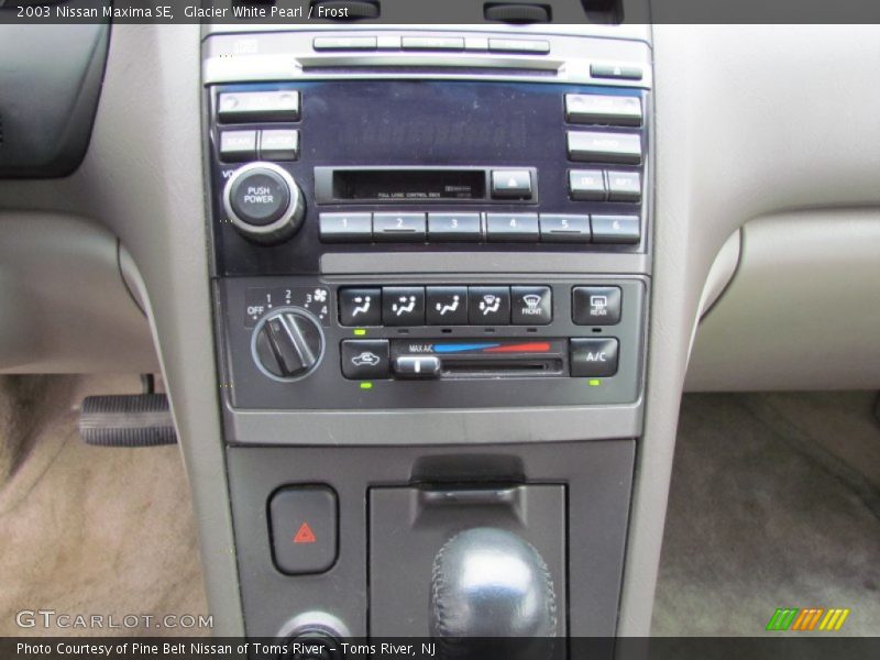 Glacier White Pearl / Frost 2003 Nissan Maxima SE