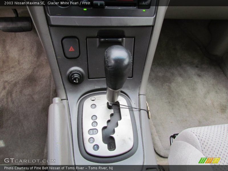 Glacier White Pearl / Frost 2003 Nissan Maxima SE