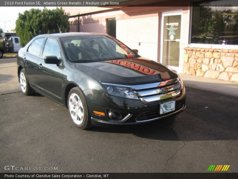 Atlantis Green Metallic / Medium Light Stone 2010 Ford Fusion SE