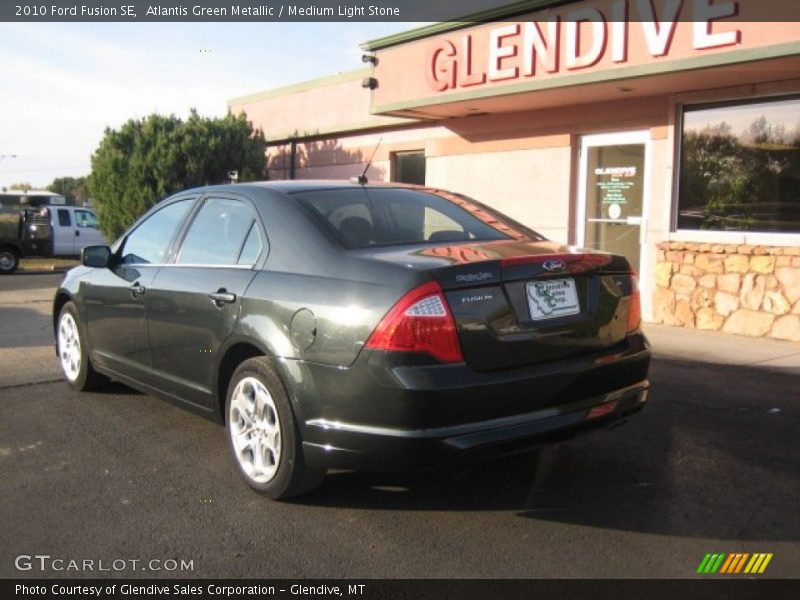 Atlantis Green Metallic / Medium Light Stone 2010 Ford Fusion SE