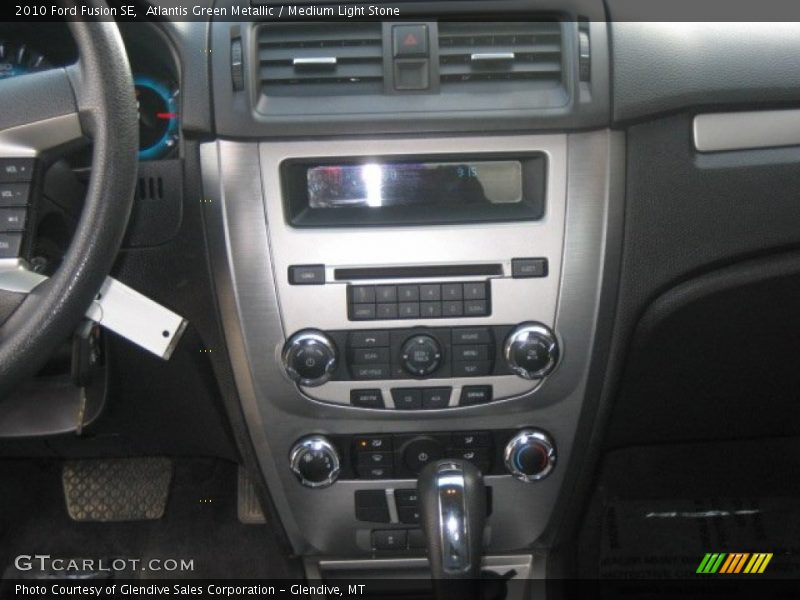 Atlantis Green Metallic / Medium Light Stone 2010 Ford Fusion SE