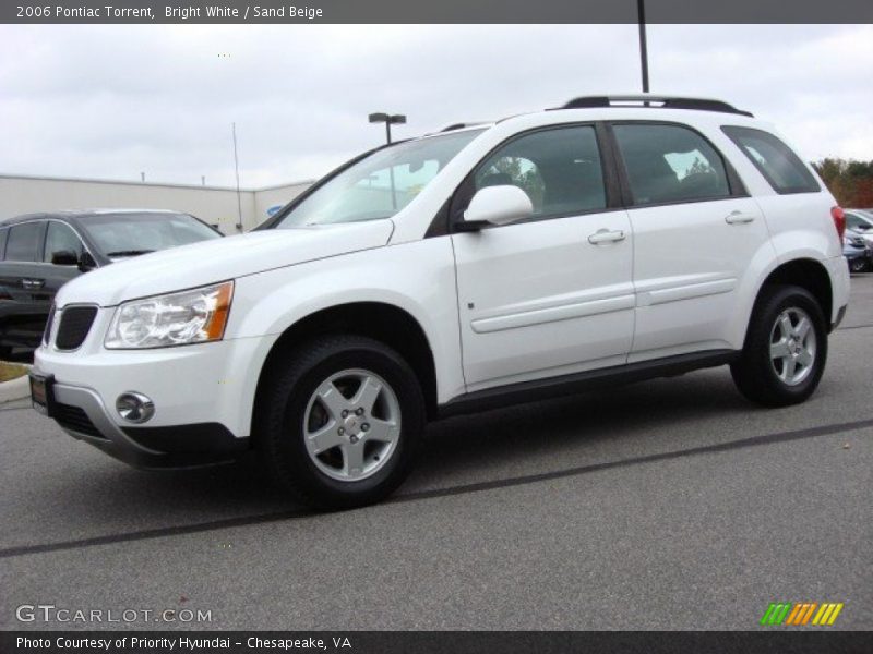 Bright White / Sand Beige 2006 Pontiac Torrent