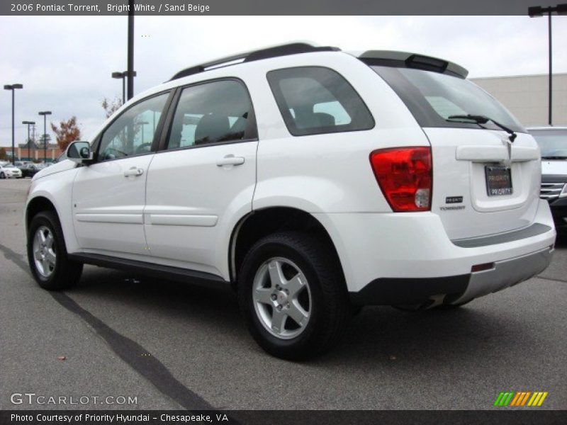 Bright White / Sand Beige 2006 Pontiac Torrent