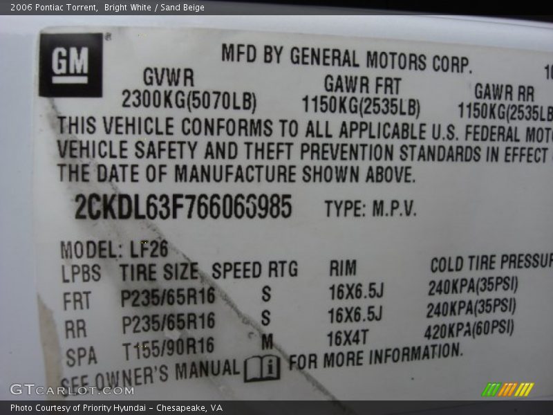 Bright White / Sand Beige 2006 Pontiac Torrent