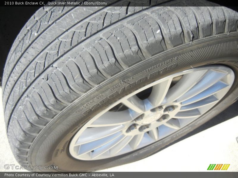 Quicksilver Metallic / Ebony/Ebony 2010 Buick Enclave CX