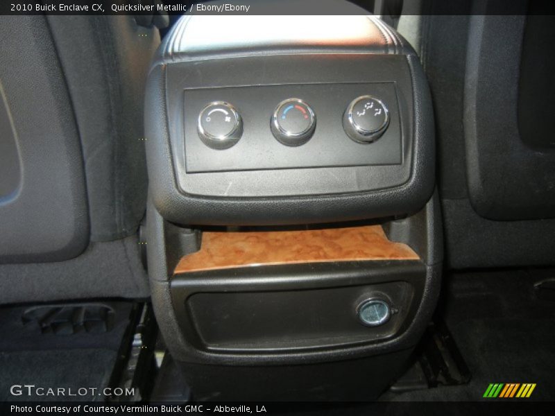 Quicksilver Metallic / Ebony/Ebony 2010 Buick Enclave CX