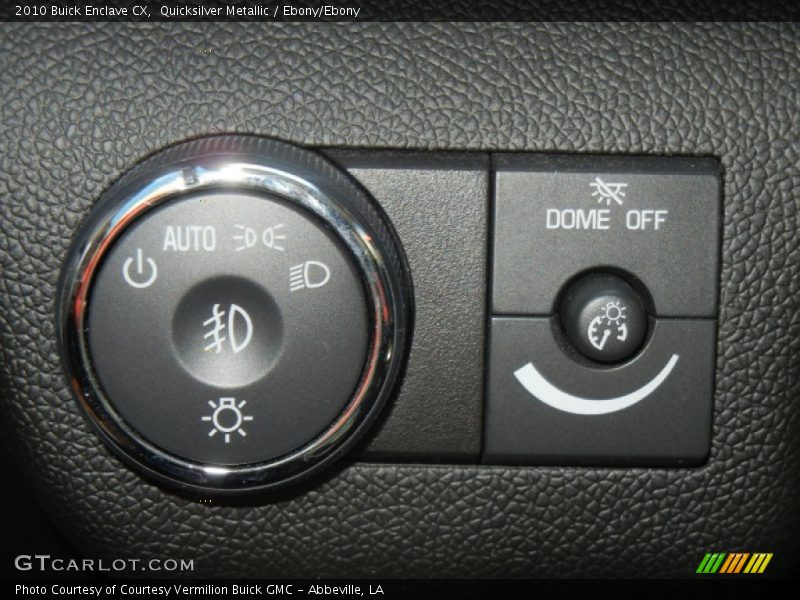 Quicksilver Metallic / Ebony/Ebony 2010 Buick Enclave CX