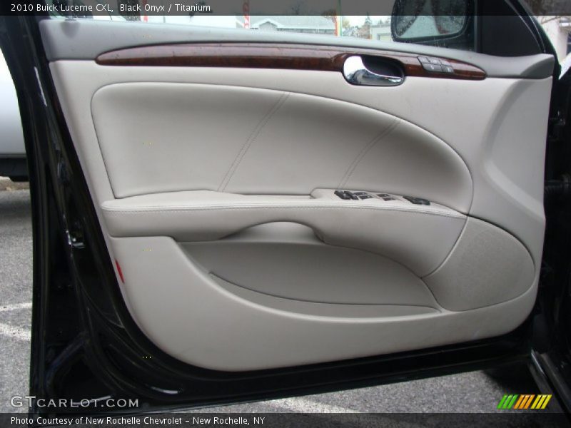 Black Onyx / Titanium 2010 Buick Lucerne CXL