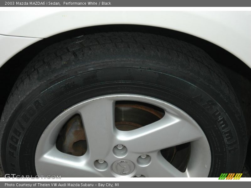 Performance White / Black 2003 Mazda MAZDA6 i Sedan