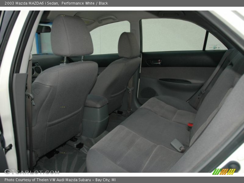 Performance White / Black 2003 Mazda MAZDA6 i Sedan