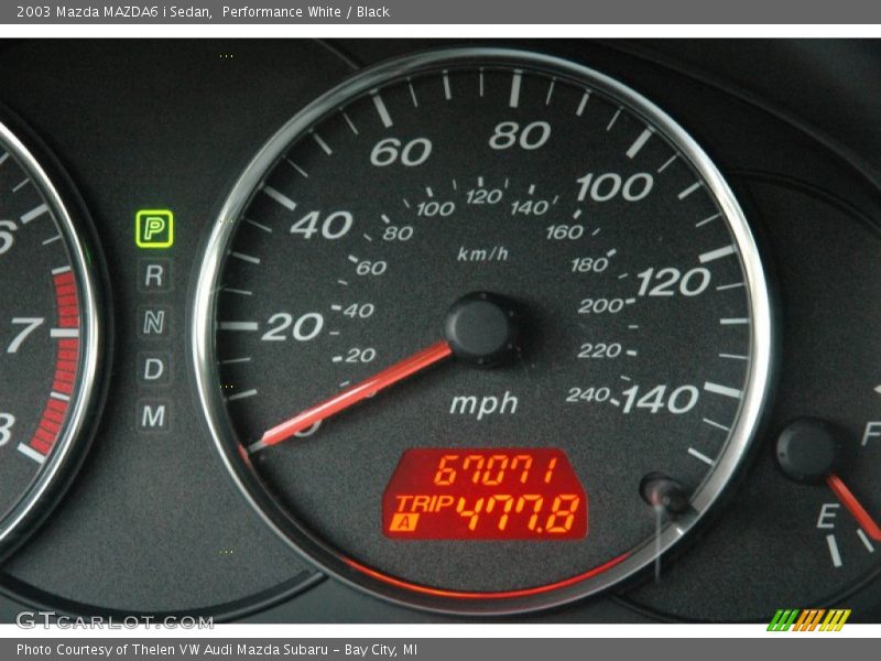 Performance White / Black 2003 Mazda MAZDA6 i Sedan
