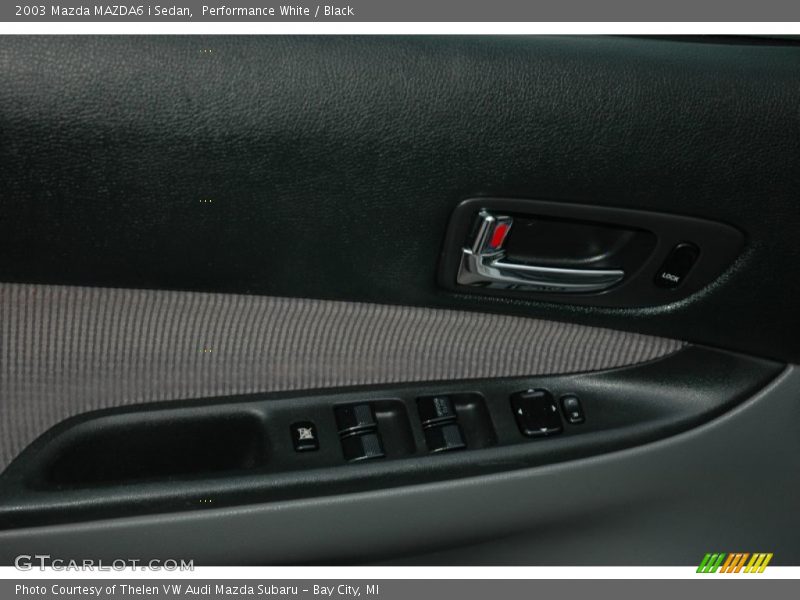 Performance White / Black 2003 Mazda MAZDA6 i Sedan