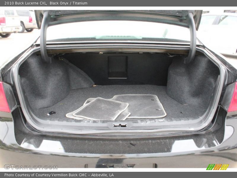 Black Onyx / Titanium 2010 Buick Lucerne CXL