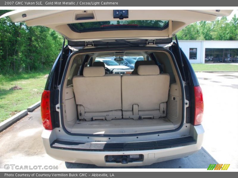 Gold Mist Metallic / Cocoa/Light Cashmere 2007 GMC Yukon SLE