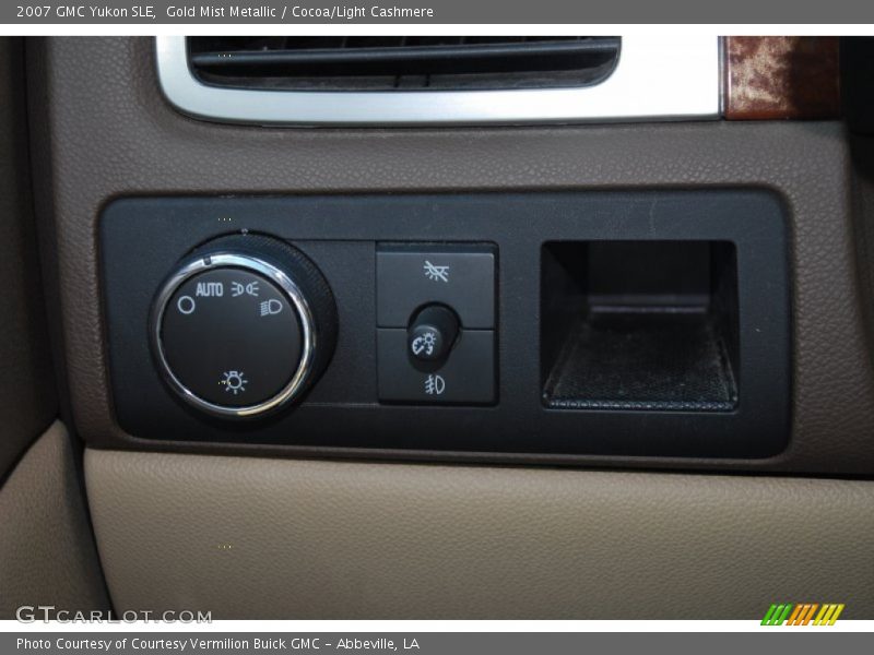 Gold Mist Metallic / Cocoa/Light Cashmere 2007 GMC Yukon SLE